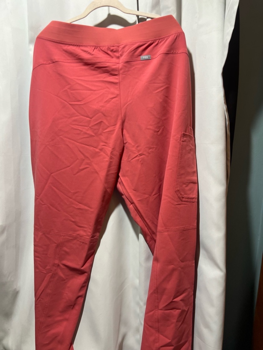 FIGS Kade Cargo Scrub Pants 2XLT NWT Coral Pink Tall Stretch Medical Nurse - Picture 6 of 6